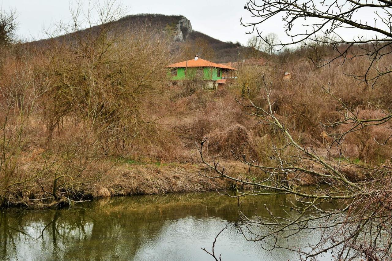 Къща Край Реката/ House By The River Vetrintsi المظهر الخارجي الصورة
